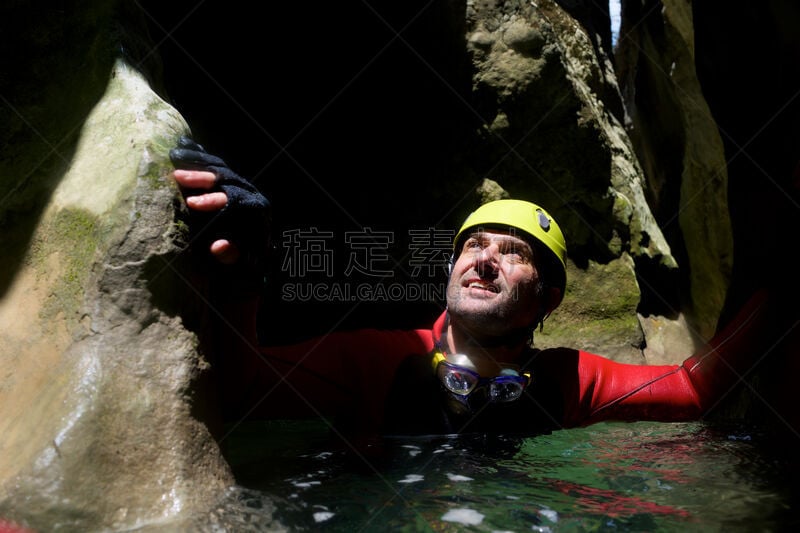 峡谷漂流,西班牙,风险,绳子,运动,极限运动,仅男人,一个人,环境,迅速