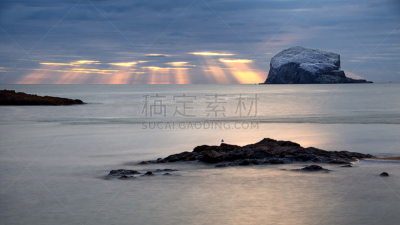 贝里克 北部,苏格兰,巴斯岩石,白色,夜晚,云景,云,黄昏,北方鲣鸟,鲣鸟