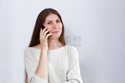 青年女人,与其他女人交谈,美,水平画幅,电话机,白人,俄罗斯,表情符号,人的脸部,打电话