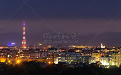 夜晚,现代,城市天际线,乌克兰,卡帕锡安山脉,城市,背景,都市风光,高大的,照亮