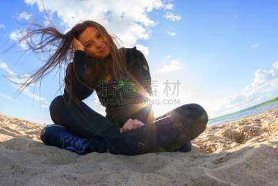 女孩,服装店,运动,禅宗,灵性,休闲活动,水平画幅,沙子,早晨,夏天
