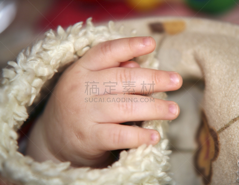 手,婴儿,小指,裹毯,青春期,四肢,水平画幅,指甲,前景聚焦,0到11个月