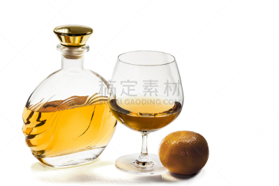 白兰地酒杯,白兰地,瓶子,白色背景,水平画幅,无人,玻璃,玻璃杯,布兰蒂诺维德,含酒精饮料