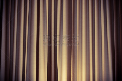 窗帘,正面视角,留白,打褶,水平画幅,无人,阴影,特写,戏剧表演,工业