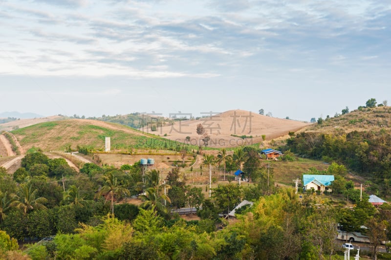 山,住房,天空,蓝色,卡里布山脉,住宿加早餐,度假胜地,水平画幅,无人,户外