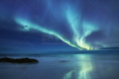 天空,夜晚,极光,冬天,绿色,地形,海洋,水面,背景,北极光