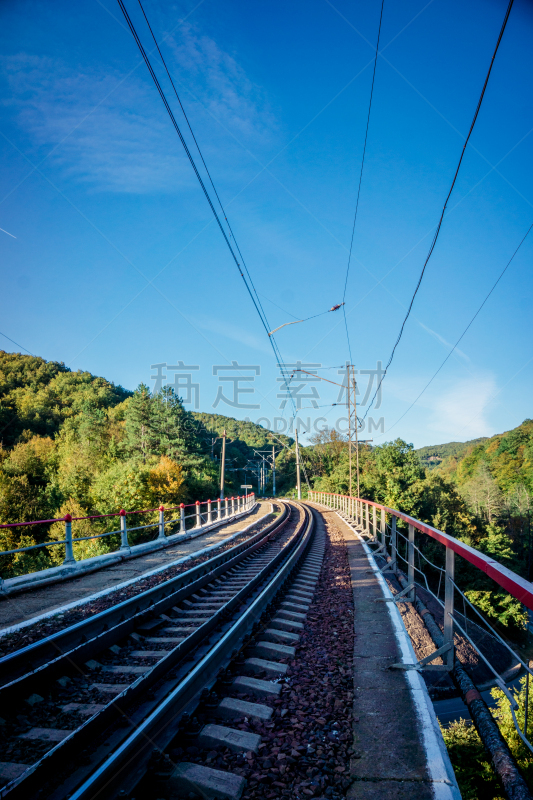 车站月台,运动跑道,旅途,高速列车,交通,光标,铁轨轨道,小路,户外,商品