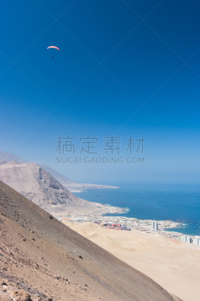 伊基克,高崖跳伞,在上面,垂直画幅,南美,水,天空,无人,蓝色,建筑外部