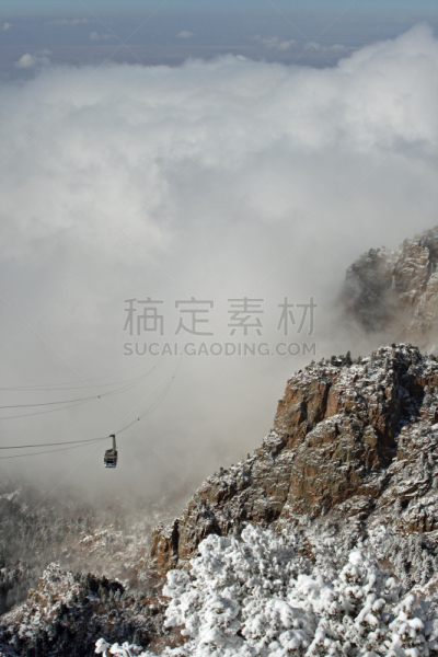 云,缆车,五只动物,云景,空中缆车,雪,暴风雨,户外,天空,钢缆