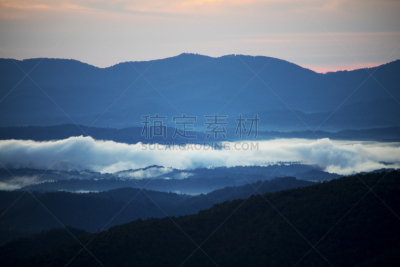 蓝色山脊山脉,在上面,水平画幅,高视角,云,山,无人,法式食品,户外,北美