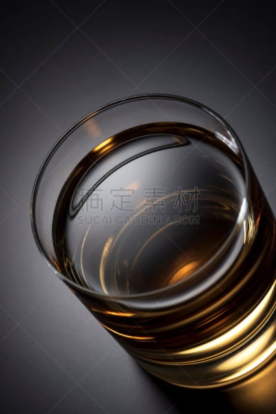 威士忌,特写,垂直画幅,室内,无人,日本,玻璃杯,梅酒,含酒精饮料,饮料