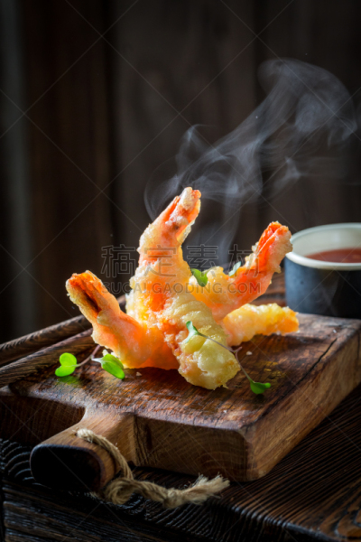 虾,酱汁,天麸罗,酸味,特写,甜食,餐具,垂直画幅,开胃品,膳食