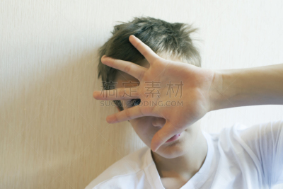 青少年,人的脸部,手,青年人,人的头部,潜行者,人,少男,一个人