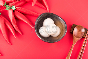 碗,扁圆形甜南瓜,红色背景,可爱的,传统,春节,中国灯笼,食品,简单,椒类食物