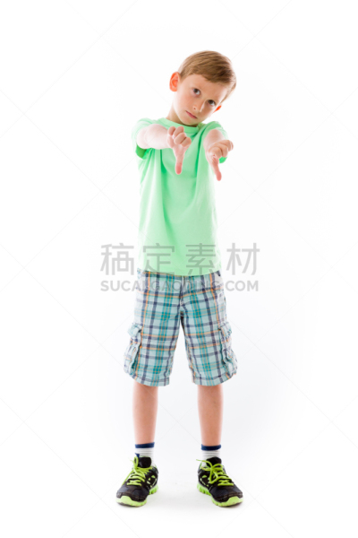 大拇指朝下,底片,时装模特,两个拇指向下,垂直画幅,留白,t恤,美人,白人,男性