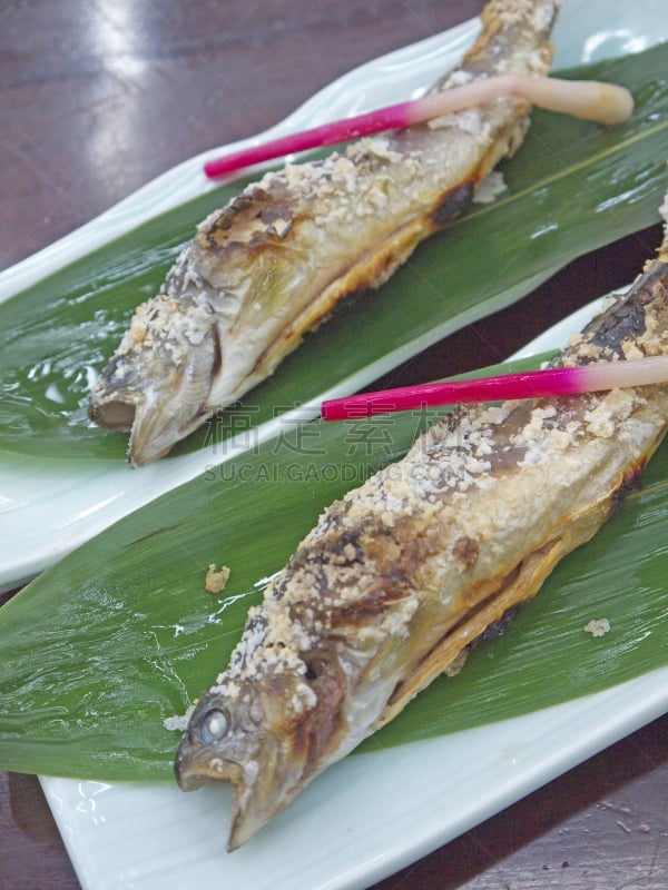 香鱼,格子烤肉,日本,食盐,鳟鱼,琥珀鱼,碳烤,淡水鱼,秧苗,日本料理