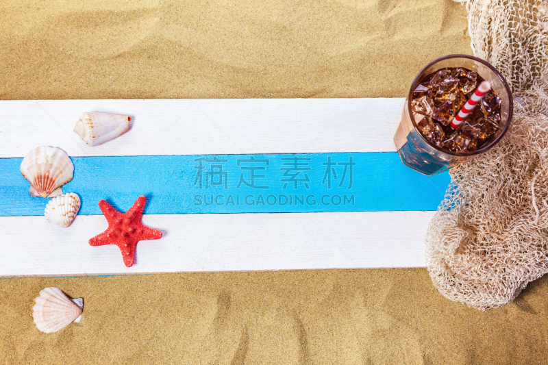 夏天,海滩,都市风光,蛤壳菇,可乐,留白,休闲活动,水平画幅,沙子,无人