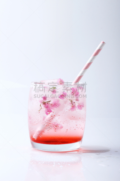 饮料,仅一朵花,冻结的,粉色,夏天,清新,冰块,垂直画幅,纯净,明亮