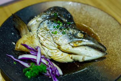 三文鱼,酱汁,甜食,动物头,高雅,日本食品,日式烧鸡,烧肉,寿司,餐具