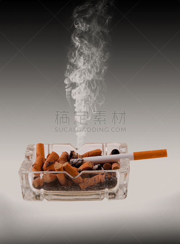 吸烟问题,肺癌,烟蒂,烟灰缸,焦油,有毒废物,粗心的,风险,警告标志