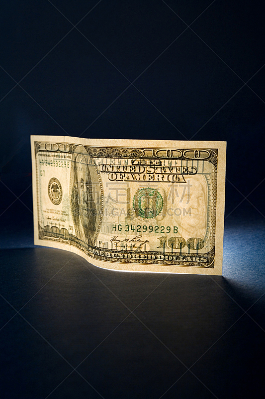 垂直画幅,美国,无人,金融,黑色,美国百元钞票,彩色图片,透明,光,摄影