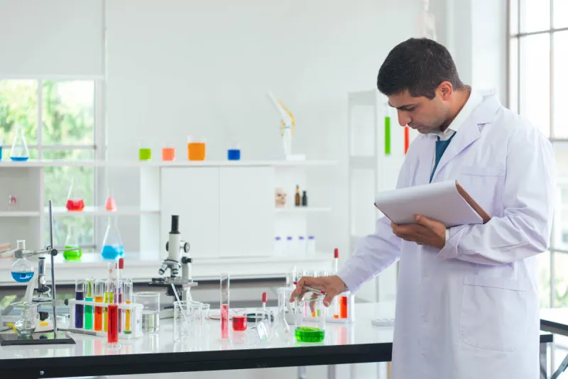 科学家 实验室 背景聚焦 专业人员 科学实验 仅男人 肖像 技术 25岁到29岁 仅一个男人图片素材下载 稿定素材 科学家 实验室 背景聚焦 专业人员 科学实验 仅男人 肖像 技术 25岁到29岁 仅一个男人图片素材下载 稿定素材