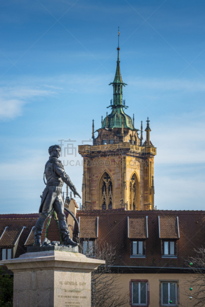 creator /builder was Frederic Bartholdi  ( 2 August 1834 – 4 October 1904 ) , his hometown was Colmar; 
sculpture of General Jean Rapp from1856 in a public park in Colmar