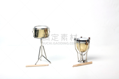 管弦乐队,白色背景,军鼓,分离着色,壶,一个物体,背景分离,原音乐,设备用品,进行中
