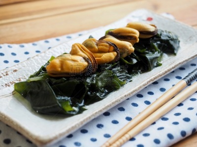 东方食品,海草,贻贝,韩国食物,焖菜,饮食产业,韩国泡菜,日本食品,餐具,自制的