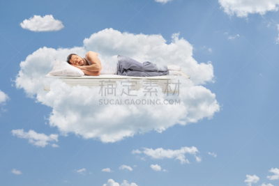 男人,二件式睡衣,半空中,床垫,天空,睡觉