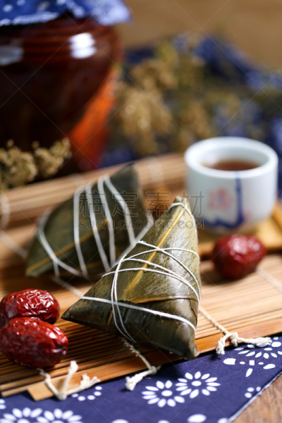 龙舟赛,米饺子,酒瓶,粽子,日本蒸馏酒,粳米,菜豆,民间音乐,垂直画幅,无人