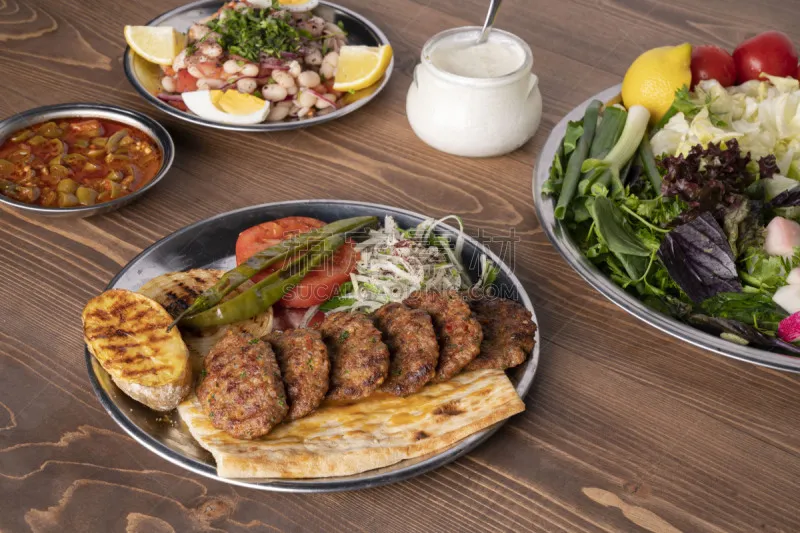 菜单 土耳其 肉丸 上菜 肉汁 热 背景分离 米 酱汁 餐具图片素材下载 稿定素材