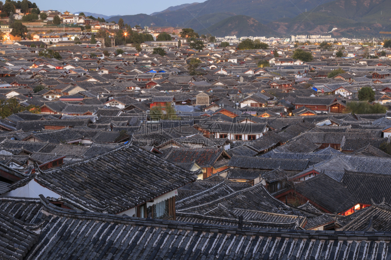 丽江,云南省,航拍视角,白族,纳西族,玉龙雪山,四川省,水平画幅,夏天,屋顶