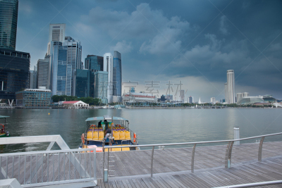 新加坡,码头,滨海湾金沙酒店,滨海艺术中心剧院,水上出租车,滨海湾 ,办公室,水,天空,暴风雨