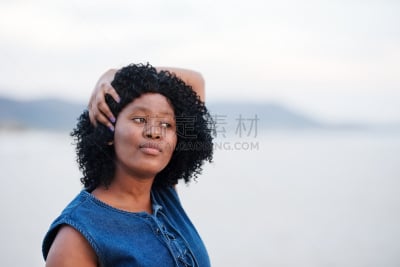 自然美,侧面视角,黄昏,户外,仅女人,仅一个女人,非洲人,半身像,人体,看