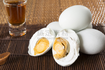 咸蛋,中国米酒,鸭蛋,餐垫,水平画幅,高视角,无人,特写,彩色图片,蛋黄