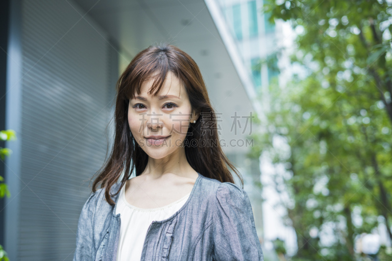 女商人,注视镜头,商务,专业人员,结论,仅日本人,肖像,一个人,远程工作,工作母亲