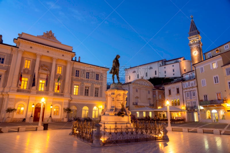 Tartini Square is the largest and main square in the town of Piran, Slovenia. There are Giuseppe Tartini monument, St.George’s Parish Church, and Clock tower.