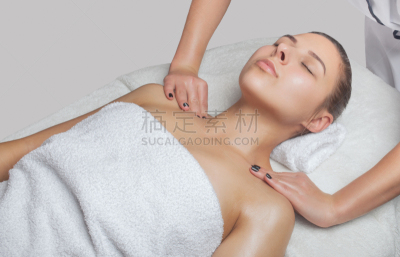 肩,锁骨,人的脸部,spa美容,美容院,颈,青年人,放松,按摩,做