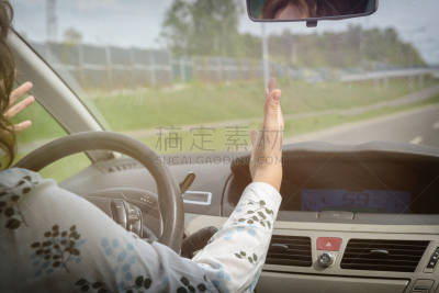 女人,做手势,不高兴的,汽车,水平画幅,情绪压力,陆用车,交通,司机,户外
