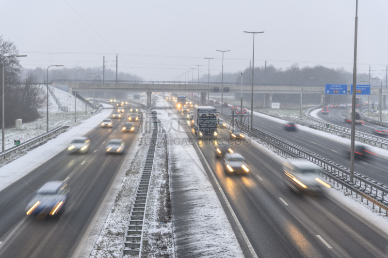 交通,公路,冬天,大风雪,旅途,卡车,汽车,半挂式卡车,交通堵塞,皮卡车