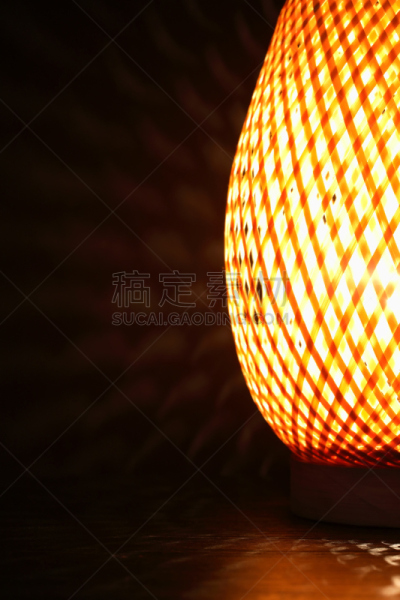 台灯,垂直画幅,能源,夜晚,无人,电灯泡,家庭生活,光亮,灯,家具