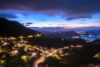 水平画幅,山,茶馆,夜晚,旅行者,户外,都市风景,黎明,城镇,著名景点