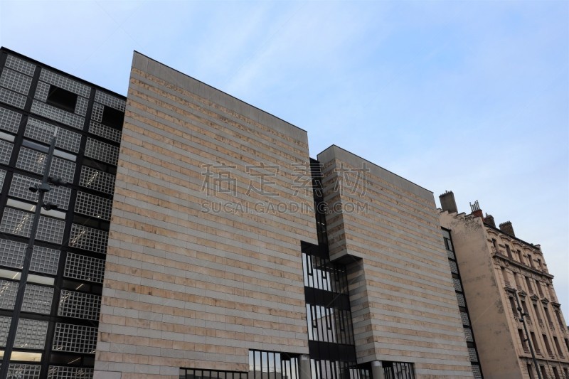 La bibliothèque et médiathèque nommée François Mitterrand à Villeurbanne - Vue extérieure - Ville de Villeurbanne - Département du Rhône - France