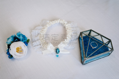 婚礼,钻石,高雅,新娘,吊袜带,蓝色,订婚戒指,个人随身用品,结婚戒指,盒子