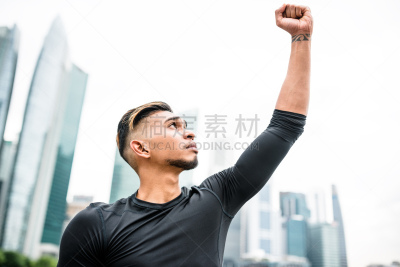日本人,男人,市区,滨海湾 ,固执己见,半身像,四肢,周末活动,男商人,经理