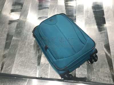 行李提取厅,旅游目的地,旋转类游乐,家庭生活,夏天,安全,蜜月,逃避现实,绿色,手提箱
