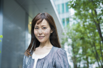 女商人,注视镜头,商务,专业人员,结论,仅日本人,肖像,一个人,远程工作,工作母亲