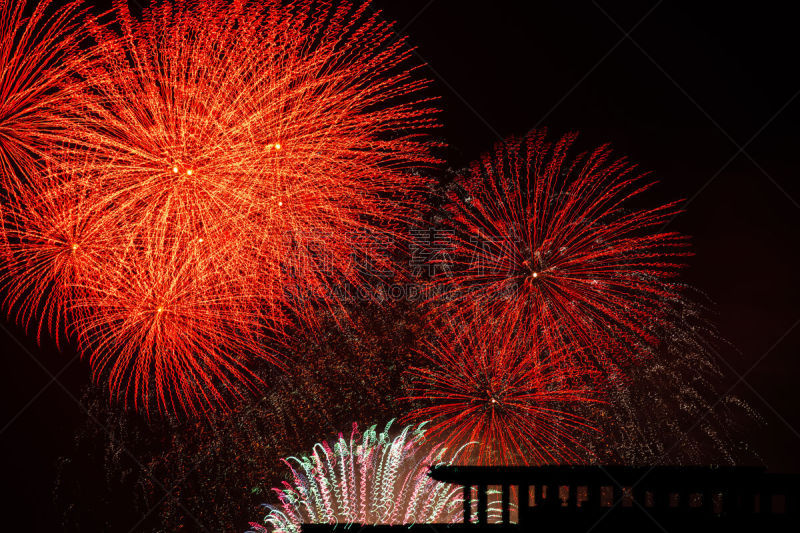 色彩鲜艳,夜晚,新年前夕,背景,烟花秀,天空,黑色,彩色背景,星系,闪光灯照明