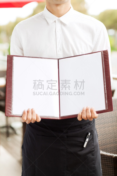 菜单,空白的,拿着,餐馆,男招待,侍者总管,垂直画幅,正面视角,留白,侍者